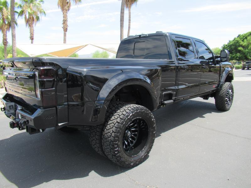 Ford F-450 SD Platinum Crew Cab DRW 4WD 2024