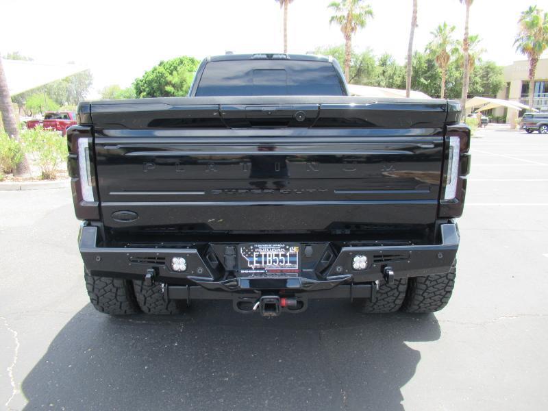 Ford F-450 SD Platinum Crew Cab DRW 4WD 2024