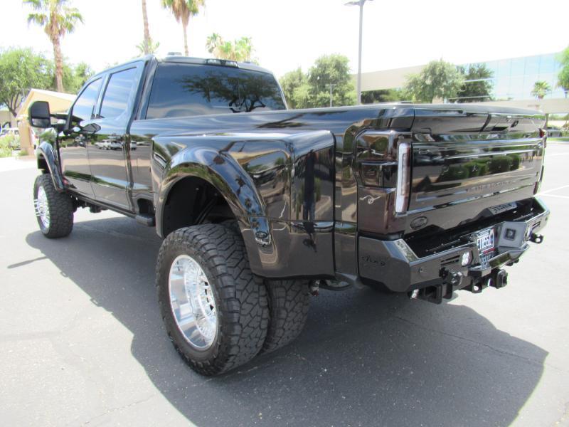 Ford F-450 SD Platinum Crew Cab DRW 4WD 2024
