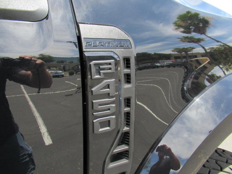 Ford F-450 SD Platinum Crew Cab DRW 4WD 2024