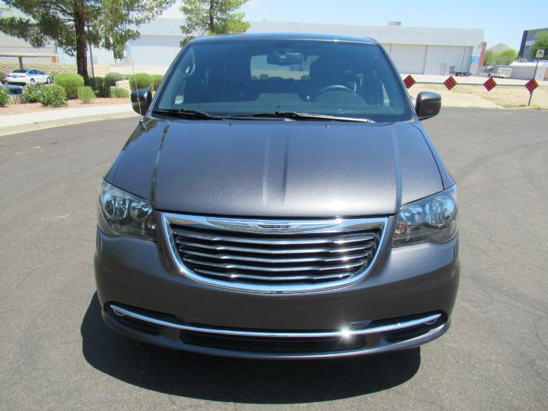 Chrysler Town & Country S 2016