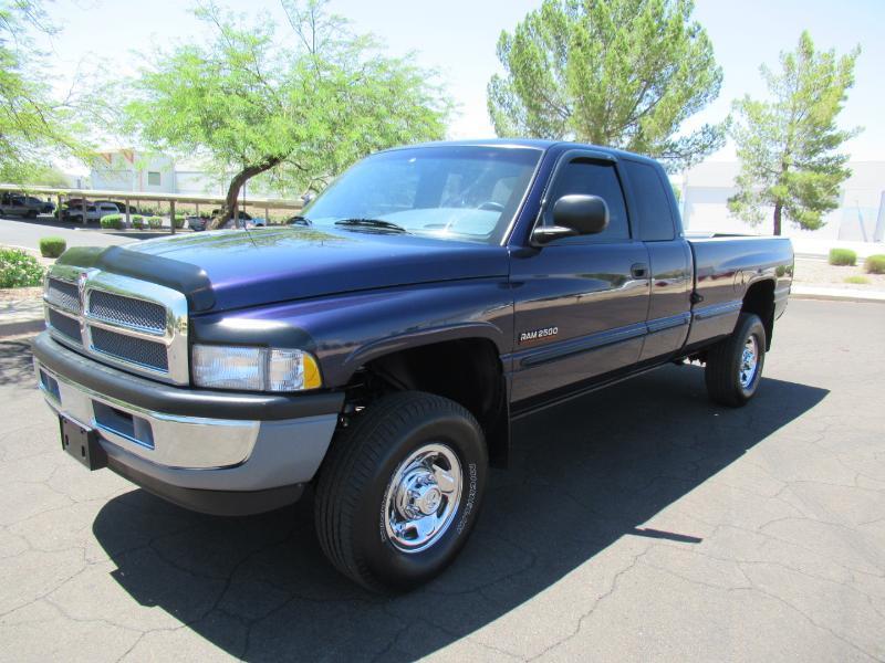 Dodge Ram 2500 Quad Cab 6.5-ft. Bed 4WD 1998