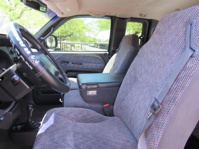 Dodge Ram 2500 Quad Cab 6.5-ft. Bed 4WD 1998