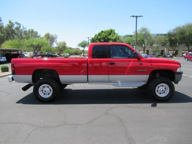 Dodge Ram 2500 ST Club Cab 6.5-ft. Bed 4WD 1996