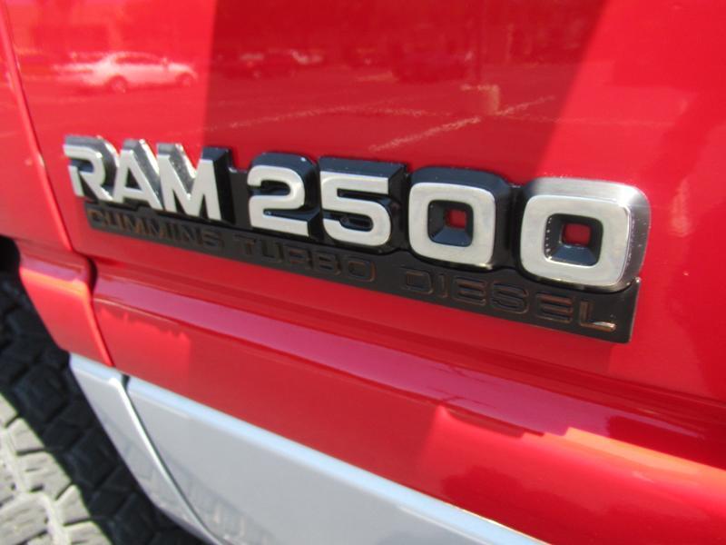 Dodge Ram 2500 ST Club Cab 6.5-ft. Bed 4WD 1996