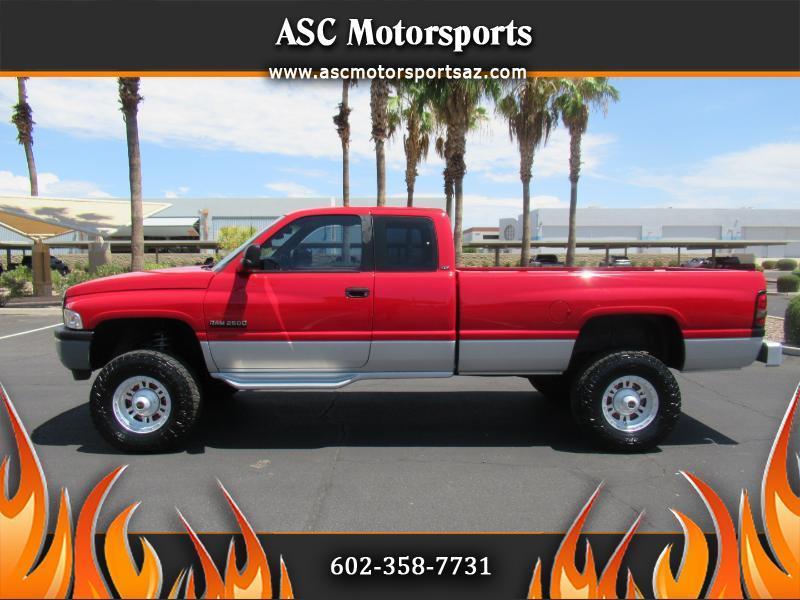 Dodge Ram 2500 ST Club Cab 6.5-ft. Bed 4WD 1996
