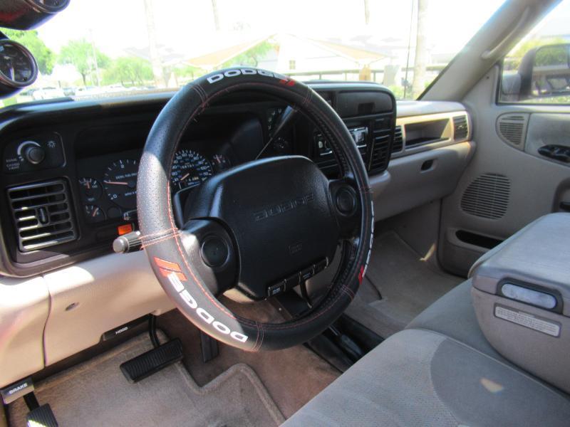 Dodge Ram 2500 ST Club Cab 6.5-ft. Bed 4WD 1996