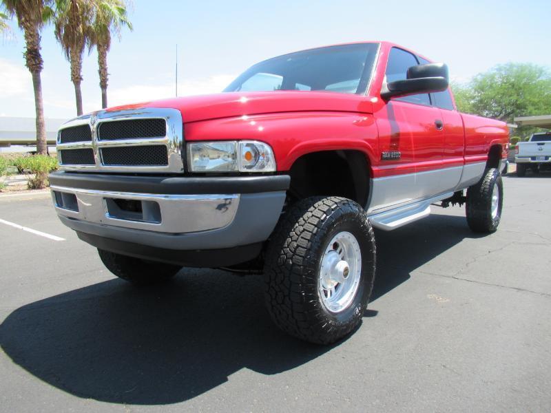 Dodge Ram 2500 ST Club Cab 6.5-ft. Bed 4WD 1996