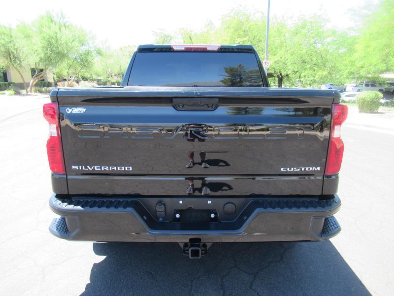Chevrolet Silverado 1500 Custom Crew Cab 2WD 2023