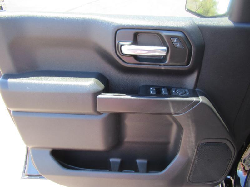 Chevrolet Silverado 1500 Custom Crew Cab 2WD 2023