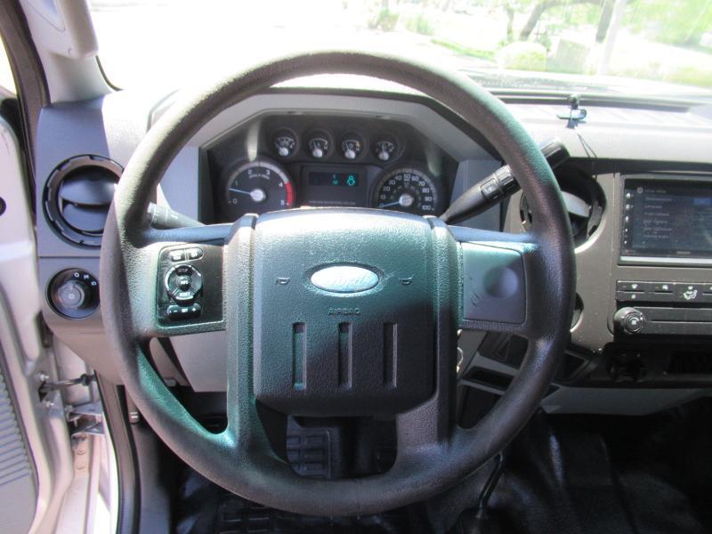 Ford F-250 SD XL Crew Cab Long Bed 4WD 2013