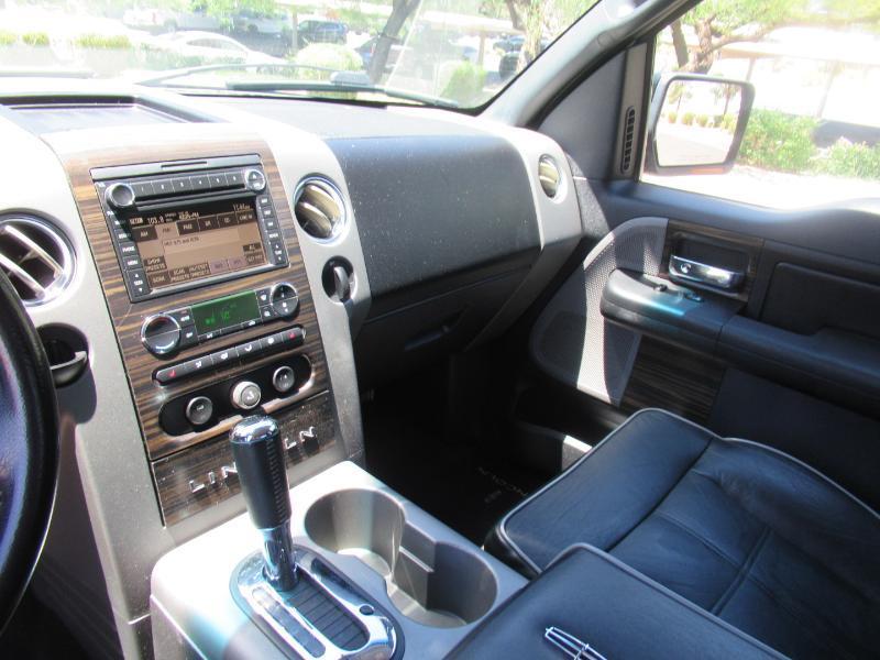 Lincoln Mark LT 2WD 2008