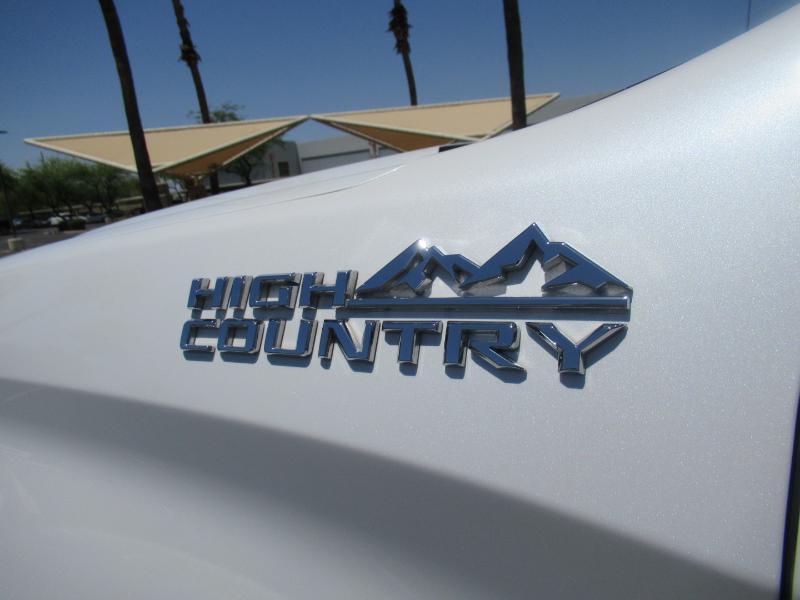 Chevrolet Silverado 1500 High Country Crew Cab 4WD 2021