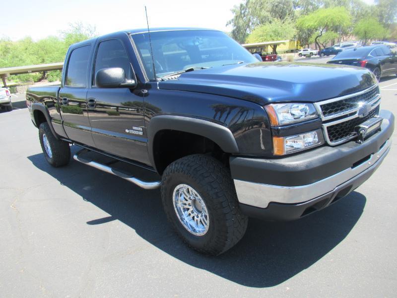 Chevrolet Silverado 2500HD LT1 Crew Cab 4WD 2006