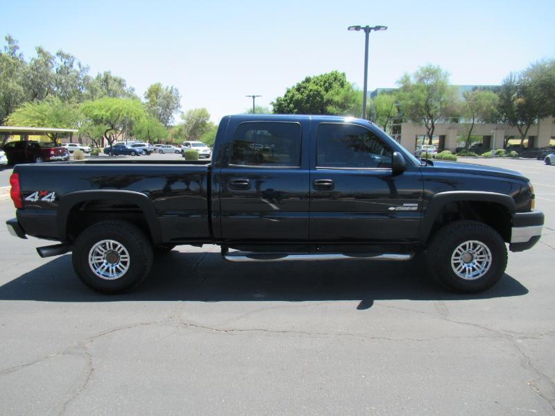 Chevrolet Silverado 2500HD LT1 Crew Cab 4WD 2006