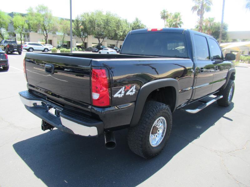 Chevrolet Silverado 2500HD LT1 Crew Cab 4WD 2006
