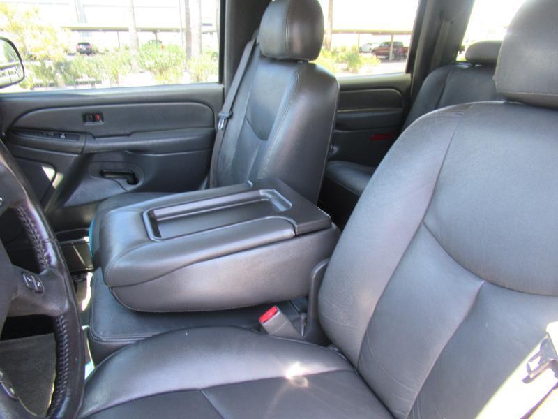Chevrolet Silverado 2500HD LT1 Crew Cab 4WD 2006