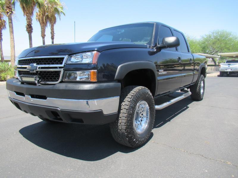 Chevrolet Silverado 2500HD LT1 Crew Cab 4WD 2006