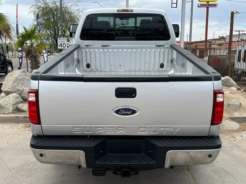 Ford F-350 SD Lariat Crew Cab 4WD 2011
