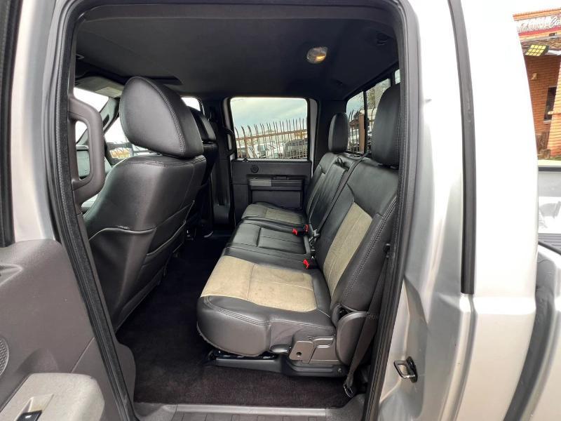 Ford F-350 SD Lariat Crew Cab 4WD 2011