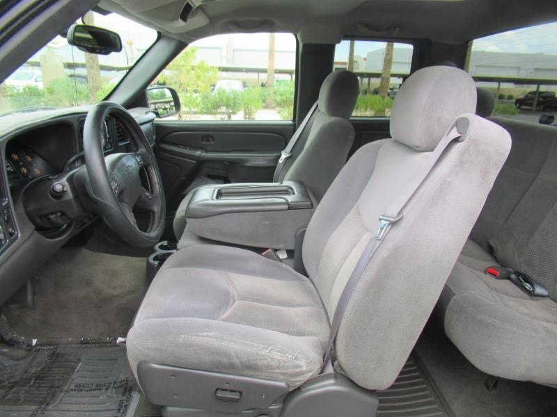 Chevrolet Silverado 1500 Work Truck Ext. Cab Short Bed 2WD 2004
