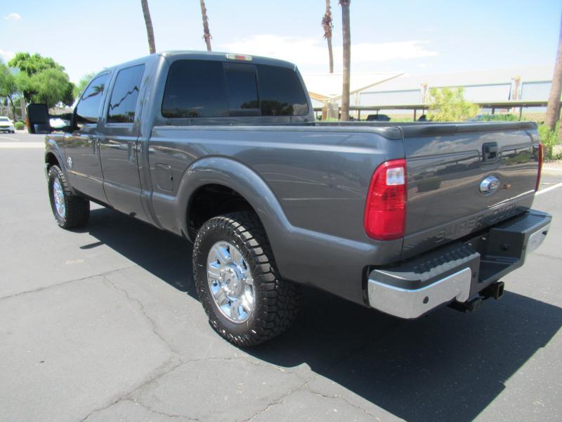 Ford F-250 SD Lariat Crew Cab 4WD 2015