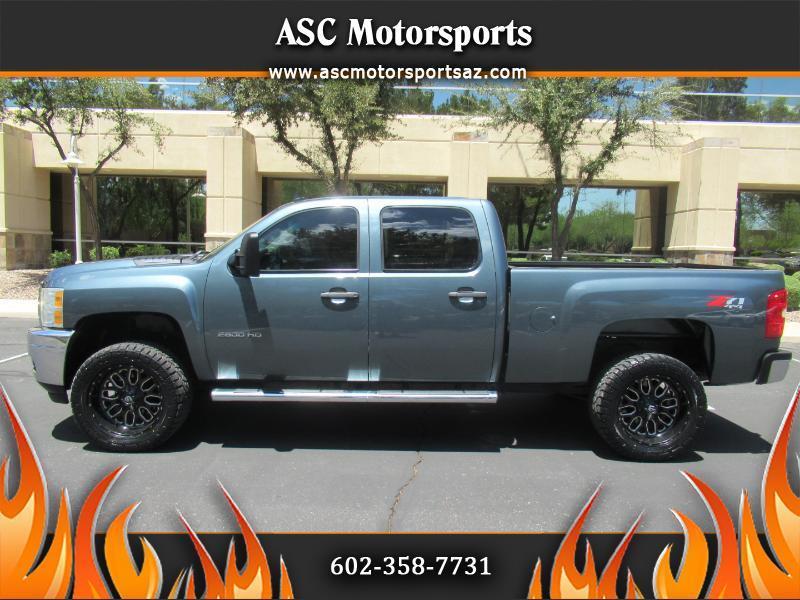 Chevrolet Silverado 2500HD LT Crew Cab 4WD 2013