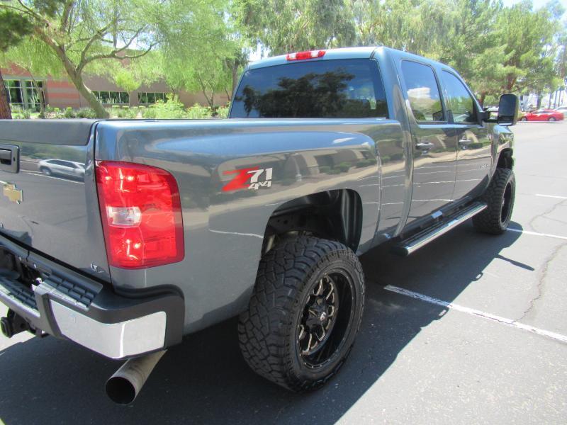 Chevrolet Silverado 2500HD LT Crew Cab 4WD 2013