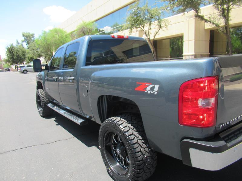 Chevrolet Silverado 2500HD LT Crew Cab 4WD 2013