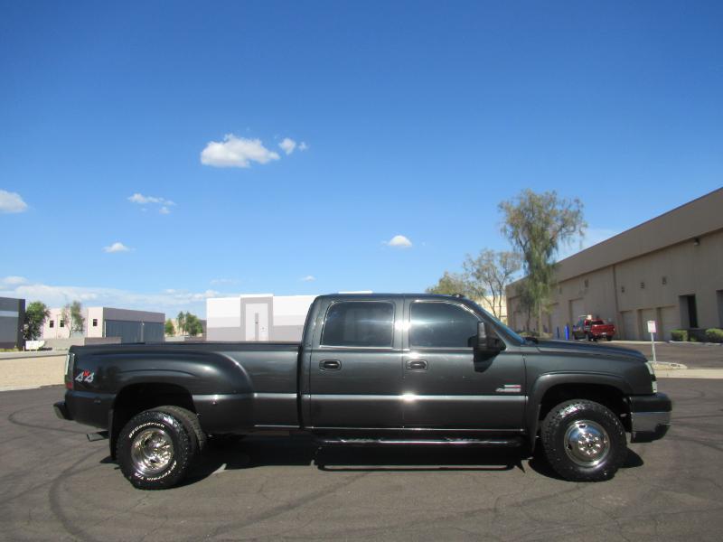 Chevrolet Silverado 3500 LS Crew Cab 4WD DRW 2005