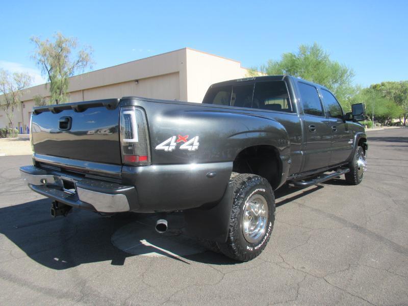 Chevrolet Silverado 3500 LS Crew Cab 4WD DRW 2005