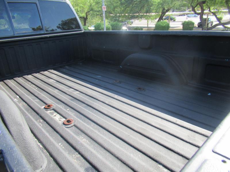 Chevrolet Silverado 3500 LS Crew Cab 4WD DRW 2005
