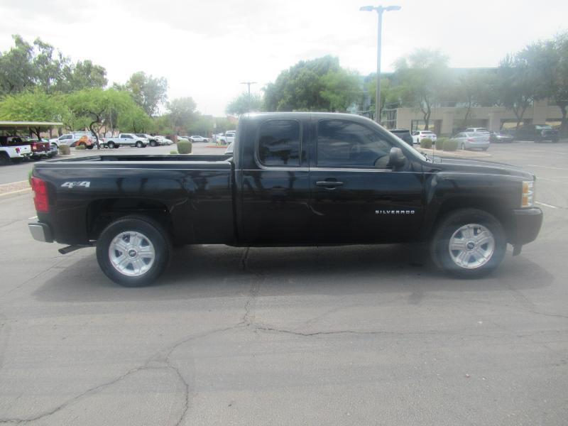 Chevrolet Silverado 1500 LS Extended Cab 4WD 2011