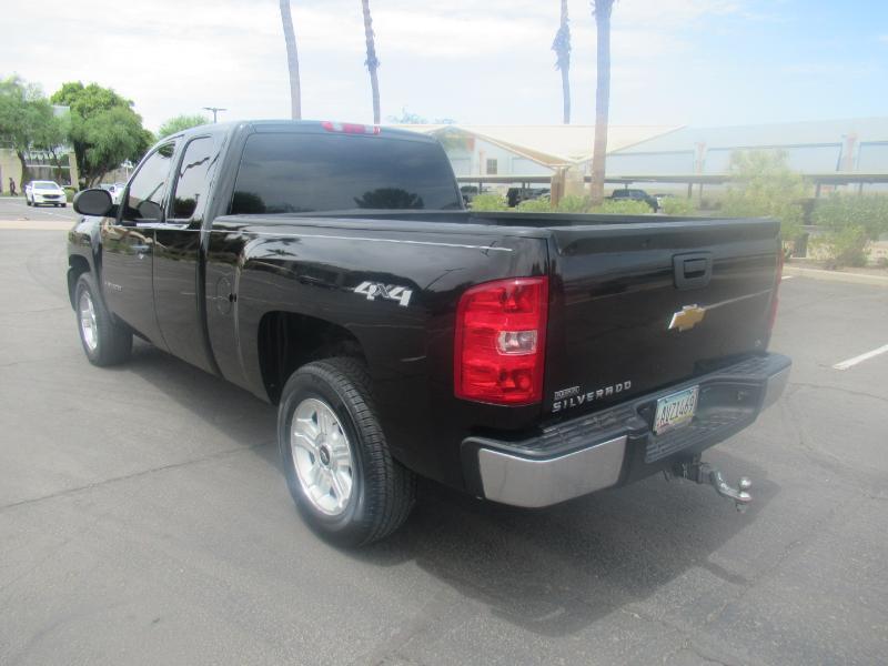 Chevrolet Silverado 1500 LS Extended Cab 4WD 2011