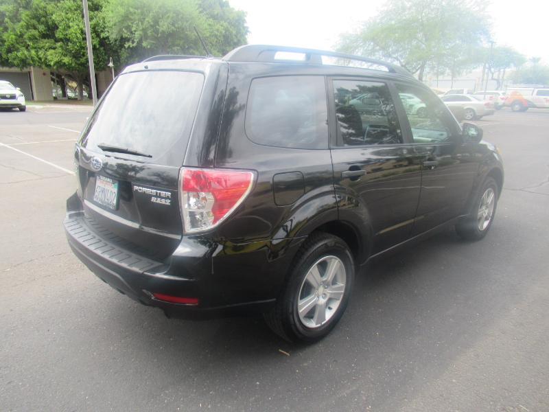Subaru Forester 2.5X Touring 2011
