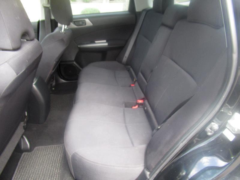 Subaru Forester 2.5X Touring 2011