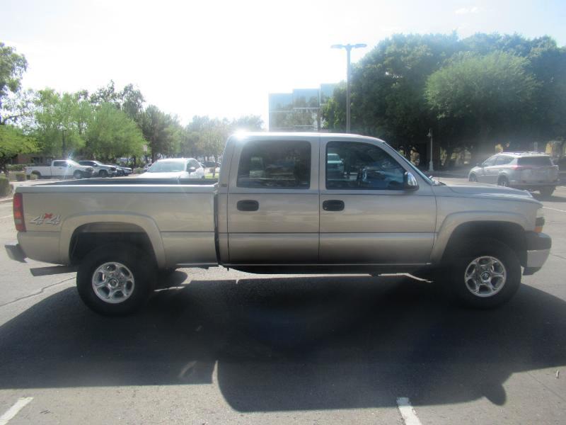 Chevrolet Silverado 2500HD Crew Cab Short Bed 4WD 2002