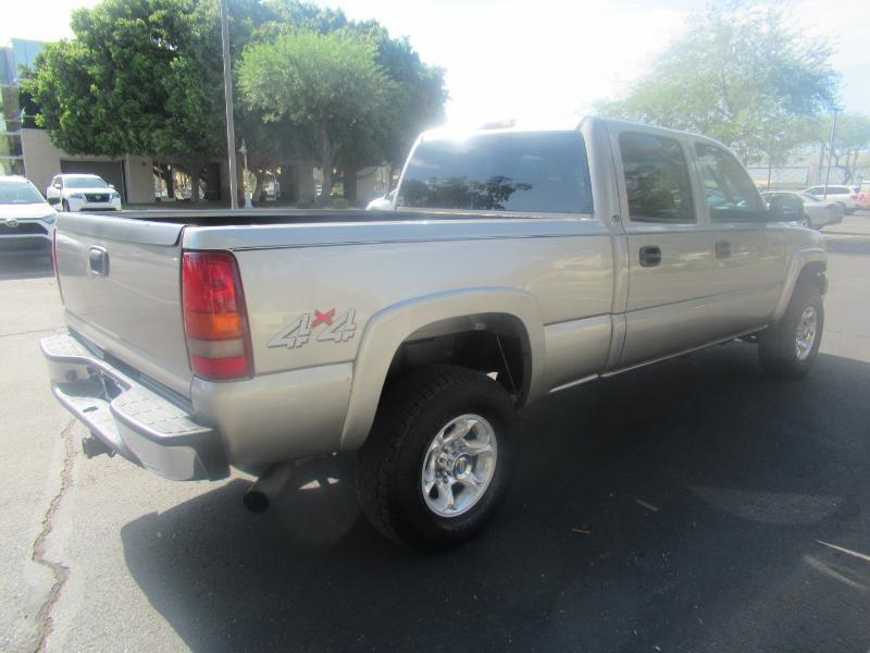 Chevrolet Silverado 2500HD Crew Cab Short Bed 4WD 2002