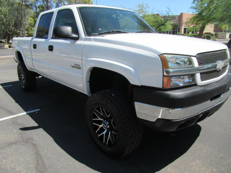 Chevrolet Silverado 2500HD LT Crew Cab 4WD 2004