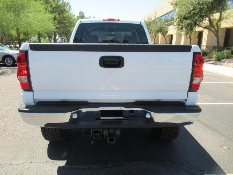 Chevrolet Silverado 2500HD LT Crew Cab 4WD 2004