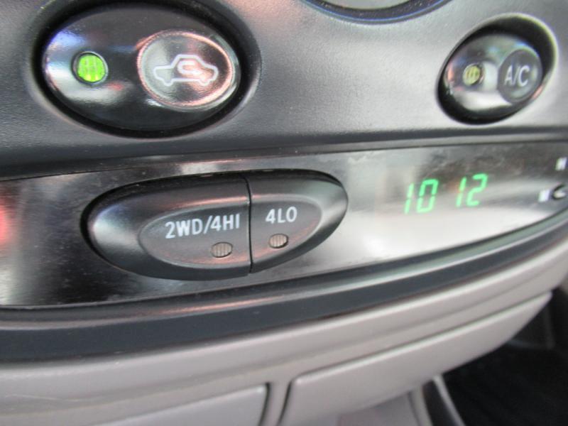 Toyota Tundra SR5 Access Cab 4WD 2004