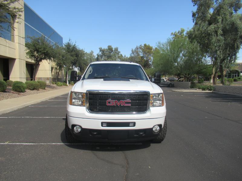 GMC Sierra 2500HD Denali Crew Cab 4WD 2013