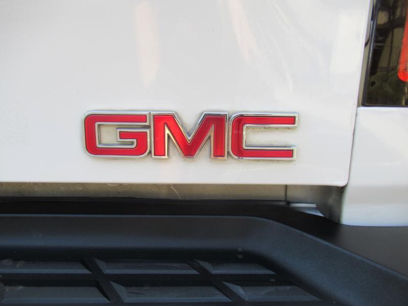 GMC Sierra 2500HD Denali Crew Cab 4WD 2013