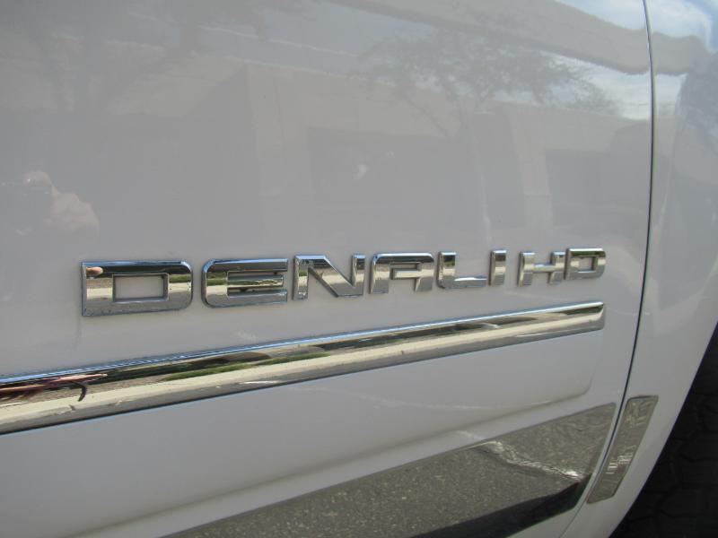 GMC Sierra 2500HD Denali Crew Cab 4WD 2013
