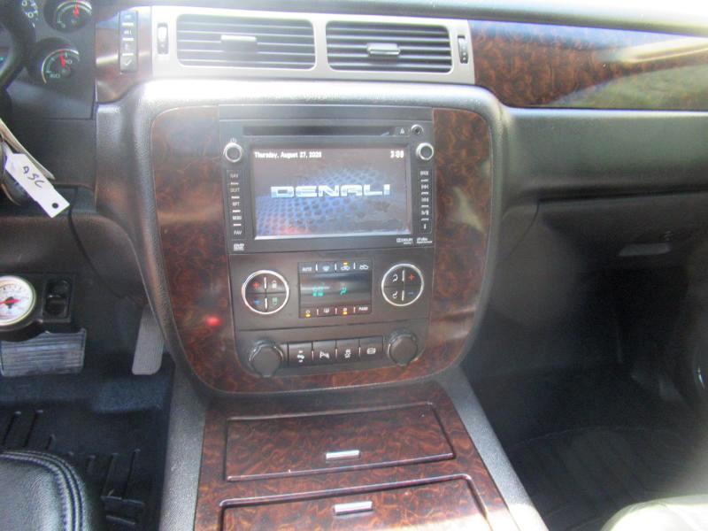 GMC Sierra 2500HD Denali Crew Cab 4WD 2013