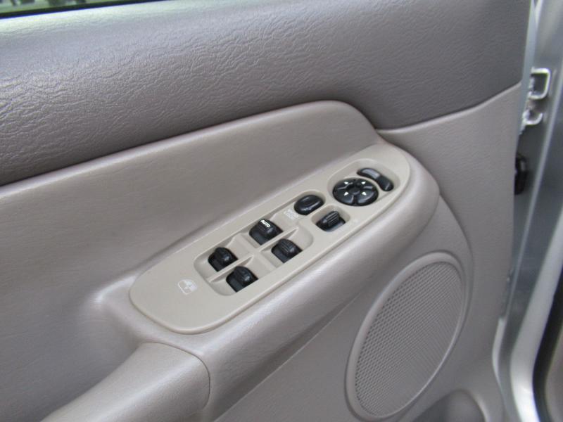 Dodge Ram 2500 SLT Quad Cab Short Bed 4WD 2003