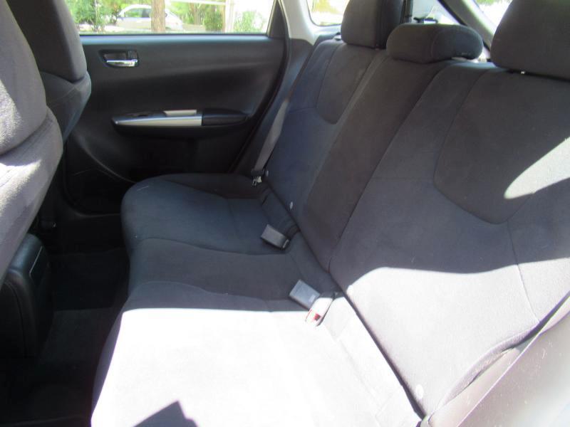 Subaru Impreza 2.5i 5-door 2009