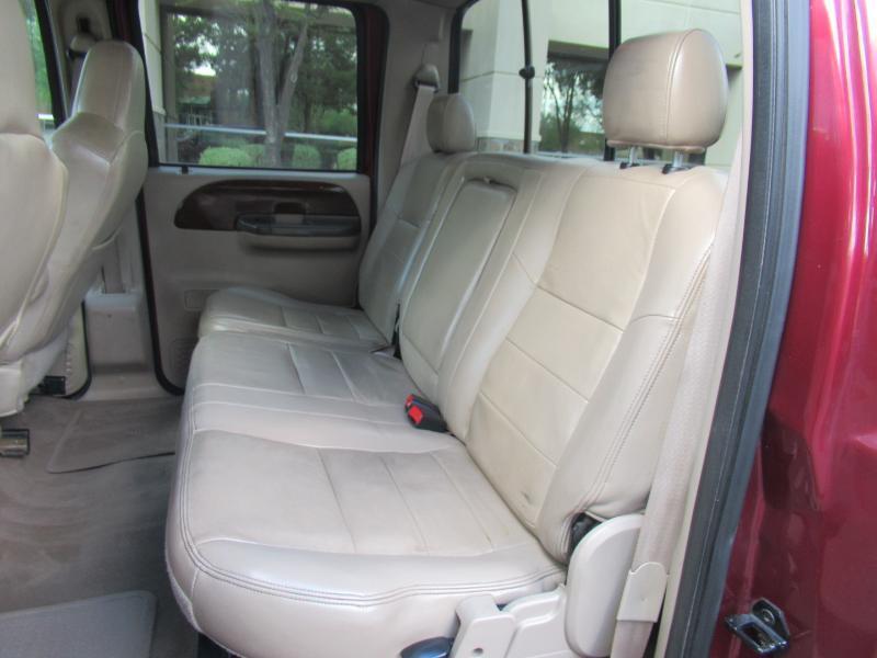 Ford F-250 SD Lariat Crew Cab 2WD 2004