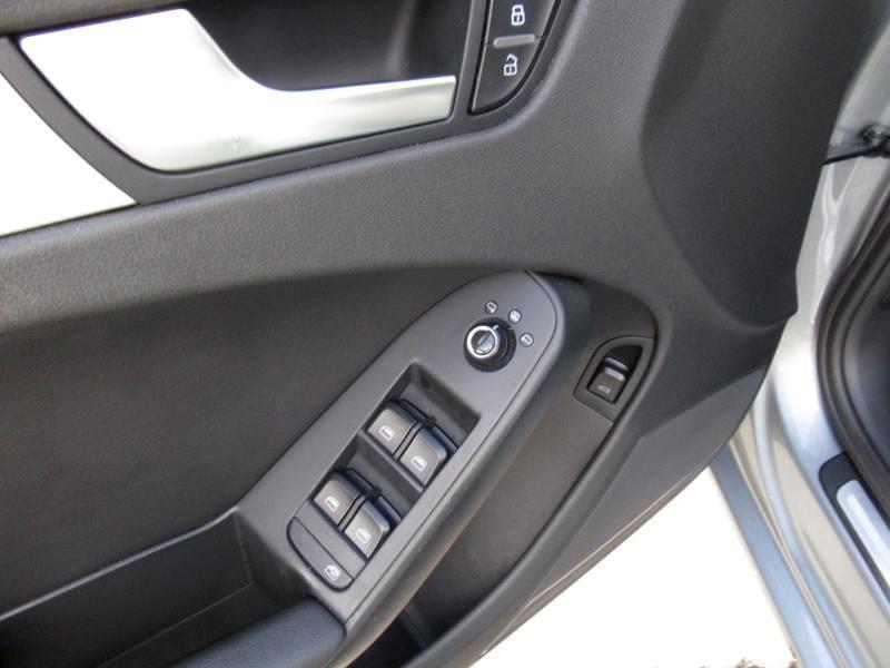 Audi A4 2.0 T Sedan FrontTrak Multitronic 2011