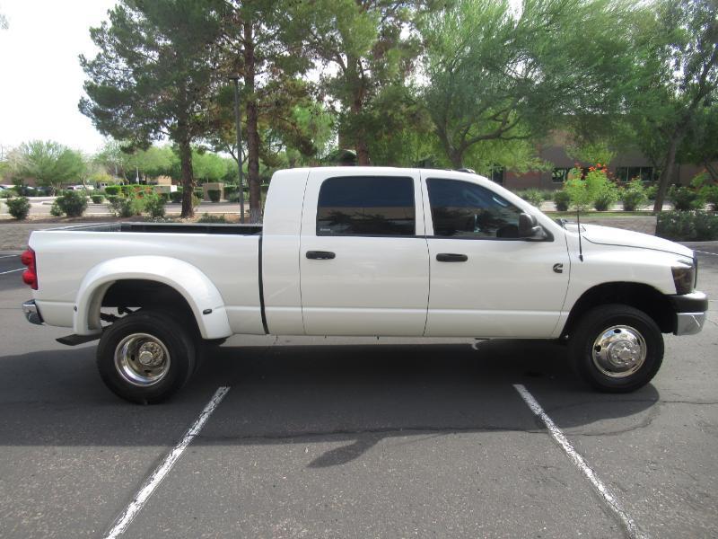 Dodge Ram 3500 Laramie Mega Cab 4WD DRW 2007